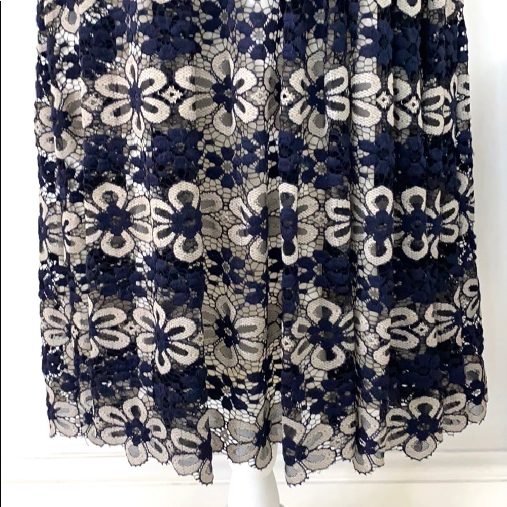 Motherhood Maternity Navy Floral Lace Dress Sz M - Picture 3 of 15